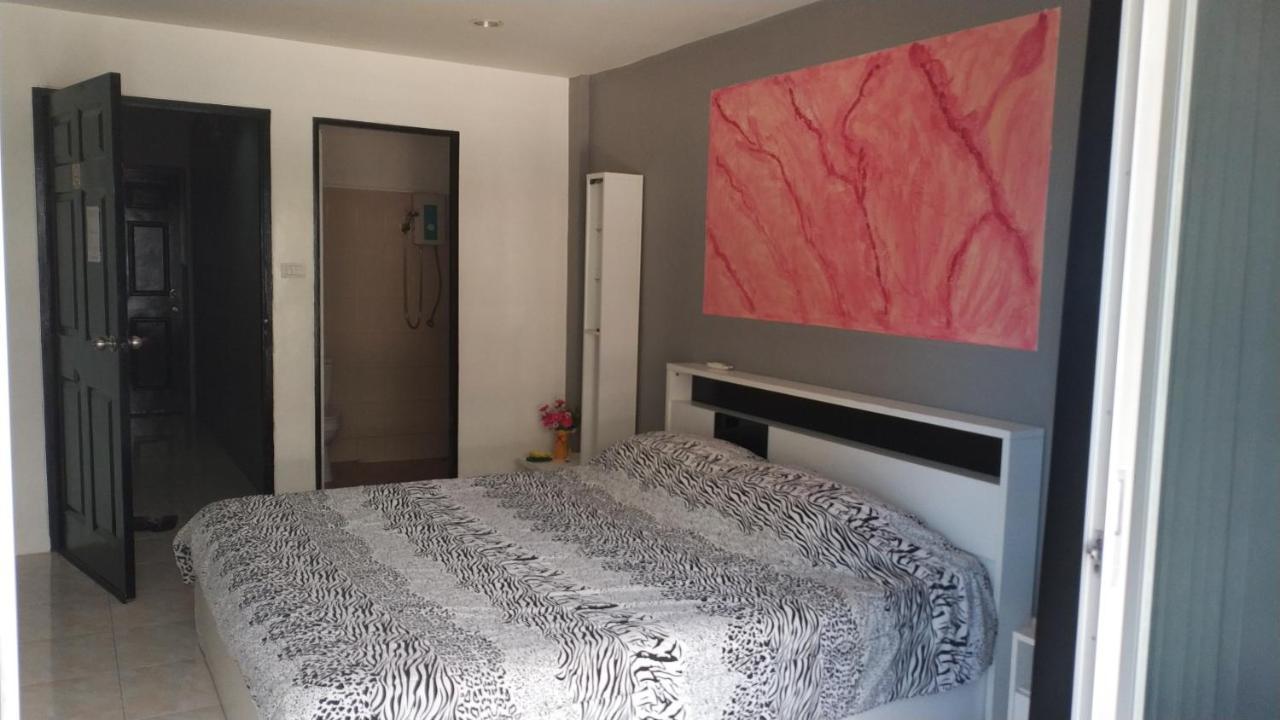 Desire Guesthouse Patong Dış mekan fotoğraf